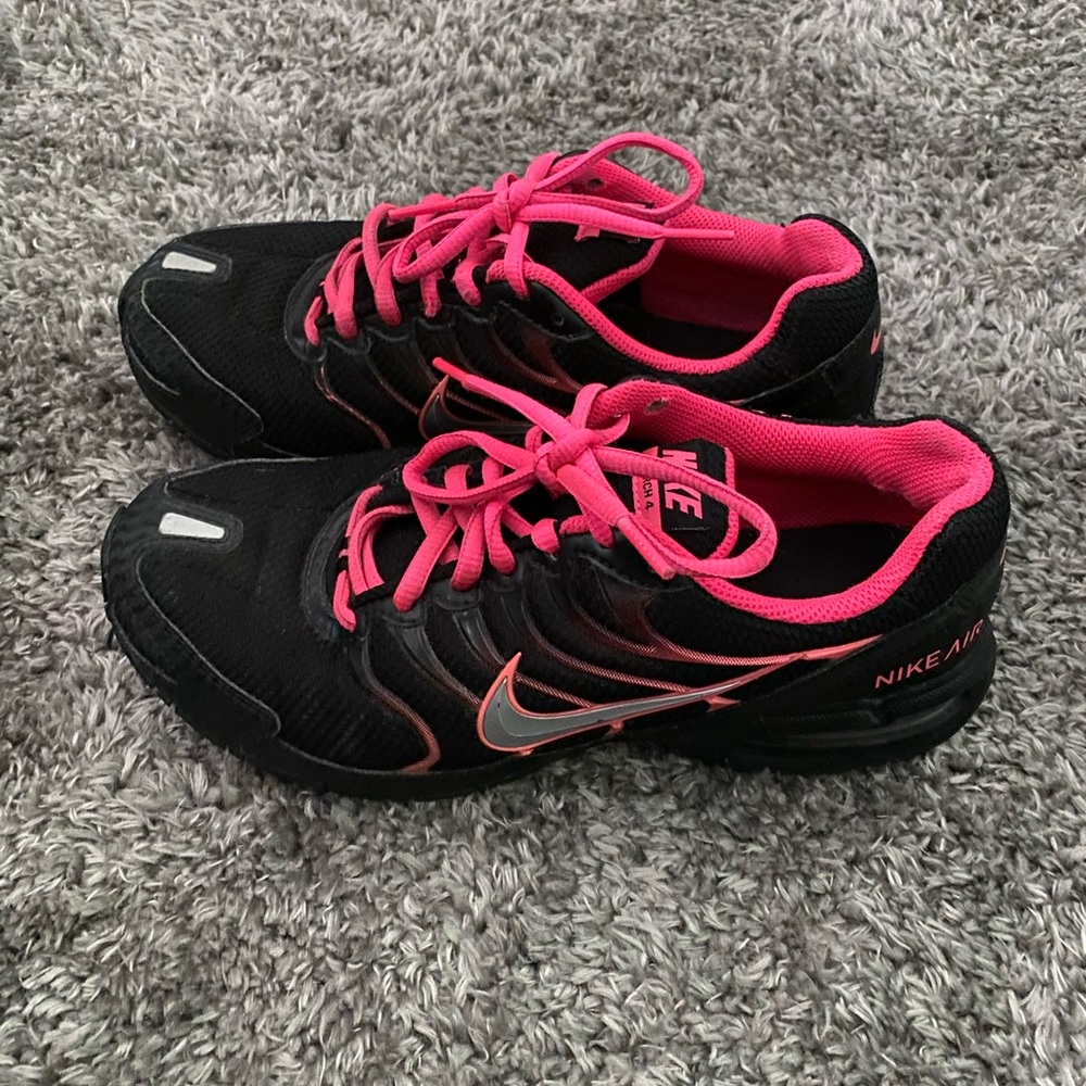 Womens Nike Sneakers Size 8